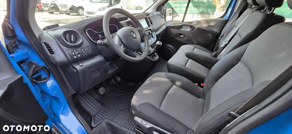 Renault Trafic - 16