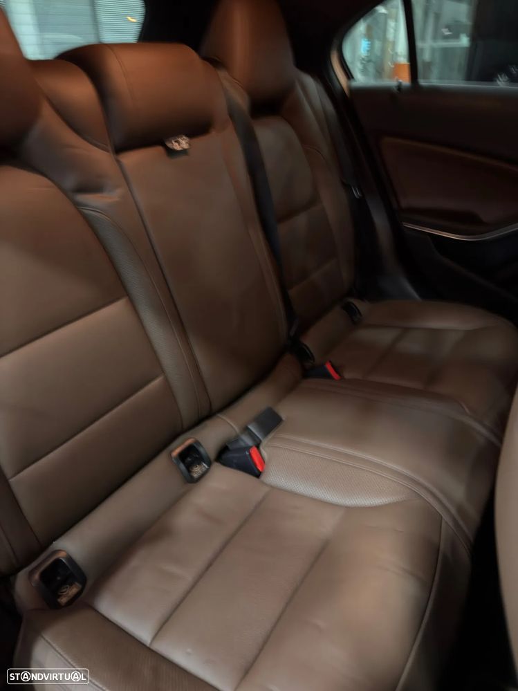 Mercedes-Benz A 180 CDI (BlueEFFICIENCY) AMG Sport - 23