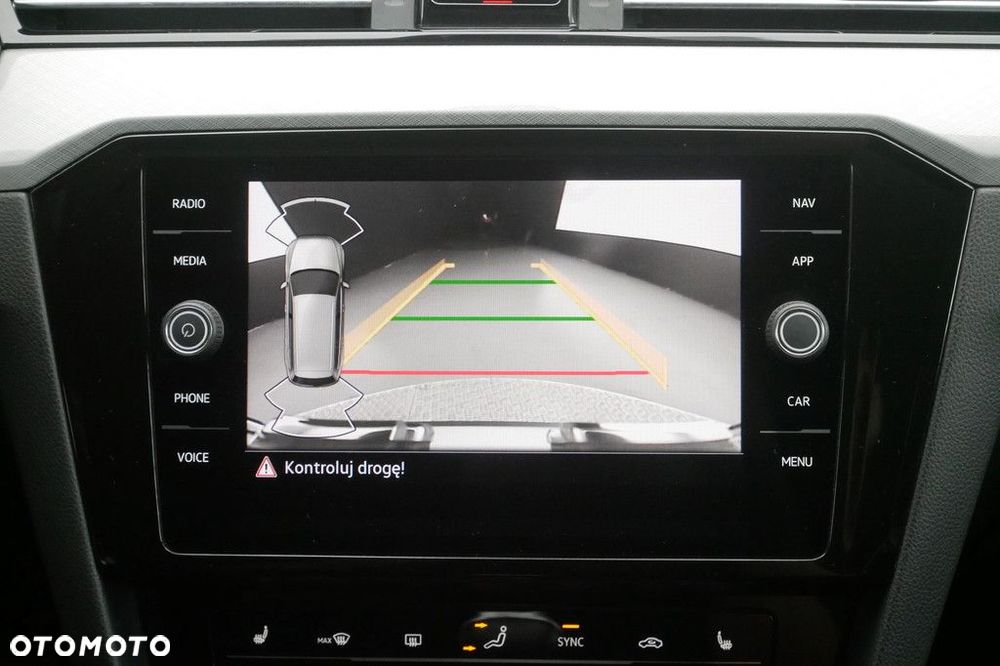 Volkswagen Passat Variant 2.0 TDI EVO Business - 20
