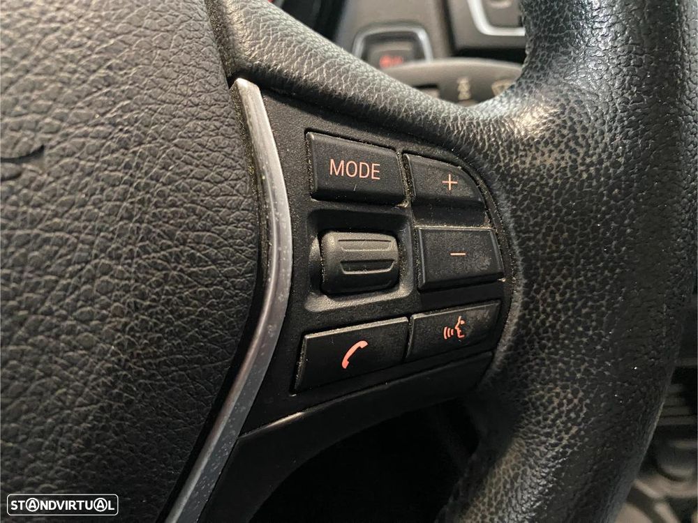 BMW 116 d EfficientDynamics Edition Sport Line - 32