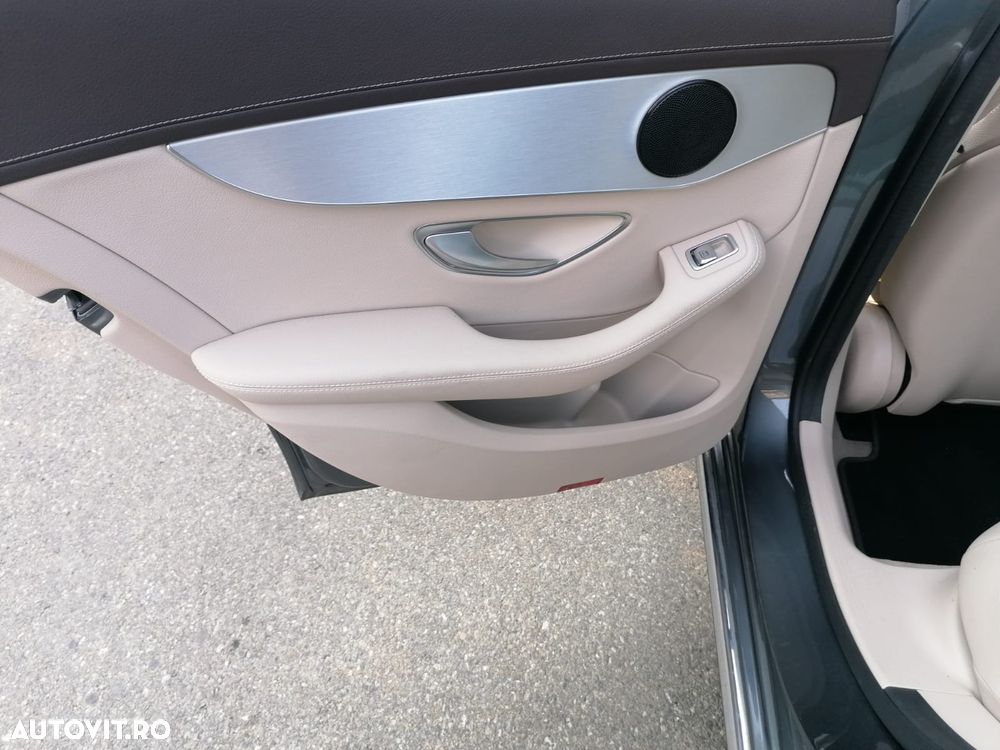Mercedes-Benz C 220 d 4Matic 9G-TRONIC Exclusive - 28