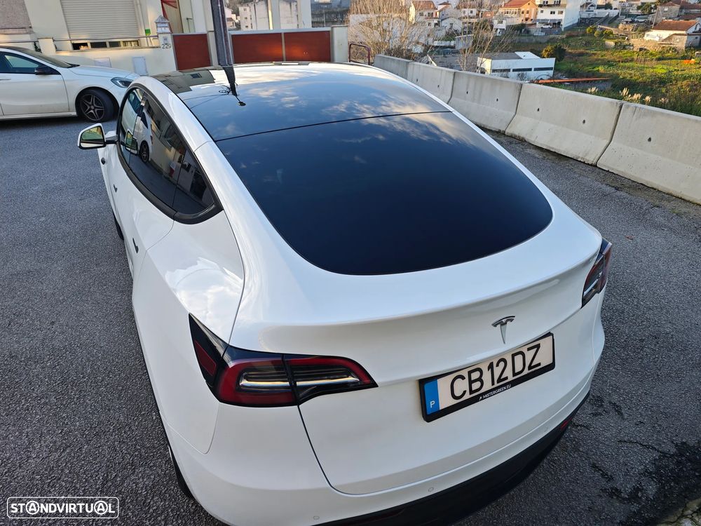 Tesla Model Y Long Range Dual Motor AWD - 11