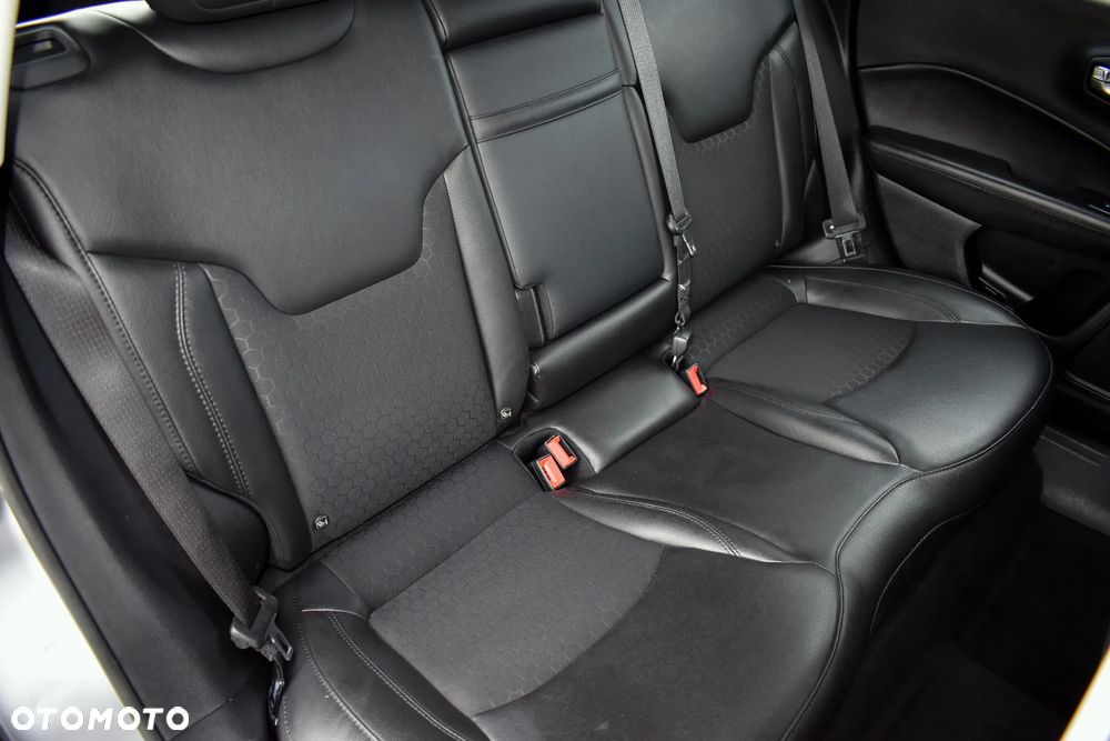 Jeep Compass - 39