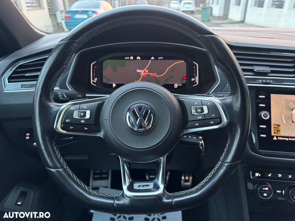 Volkswagen Tiguan 2.0 TDI SCR 4MOTION DSG R-Line - 26