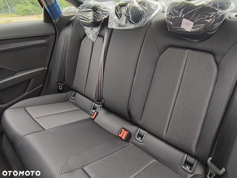 Audi A3 Limousine 30 TFSI - 35