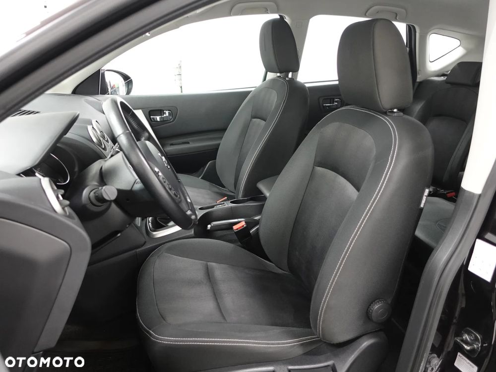 Nissan Qashqai 1.6 visia - 21