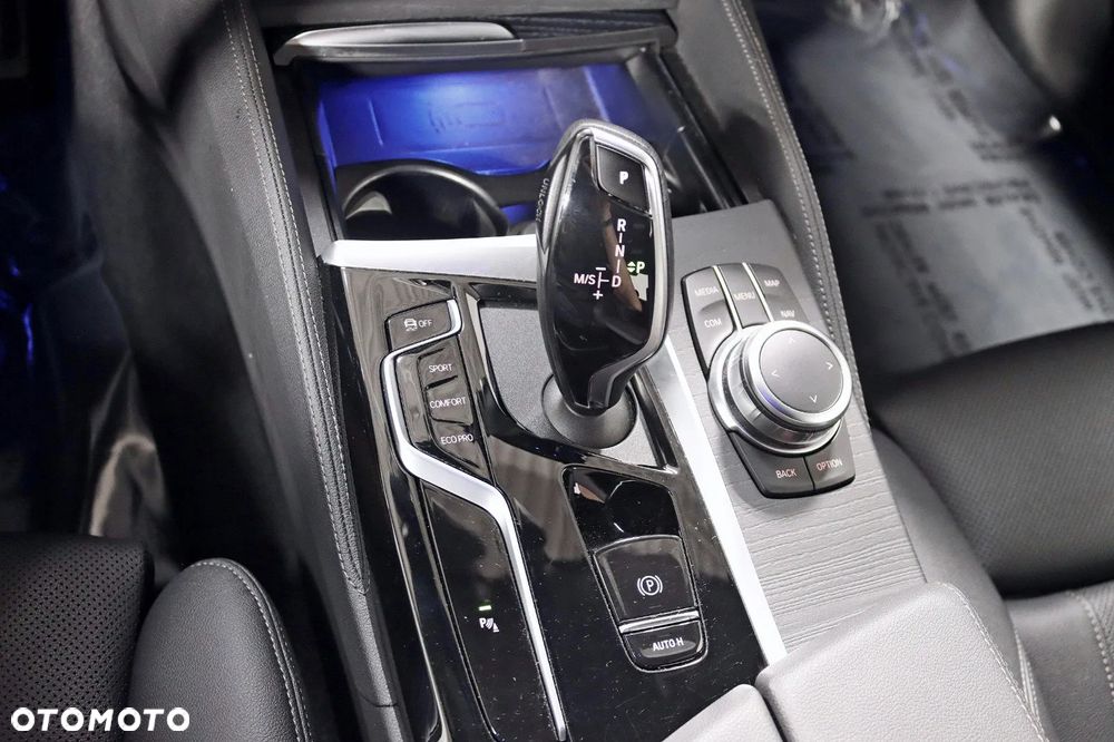 BMW Seria 5 530i xDrive M Sport Edition - 23