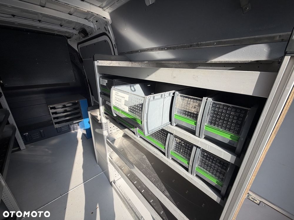 Mercedes-Benz Sprinter - 31