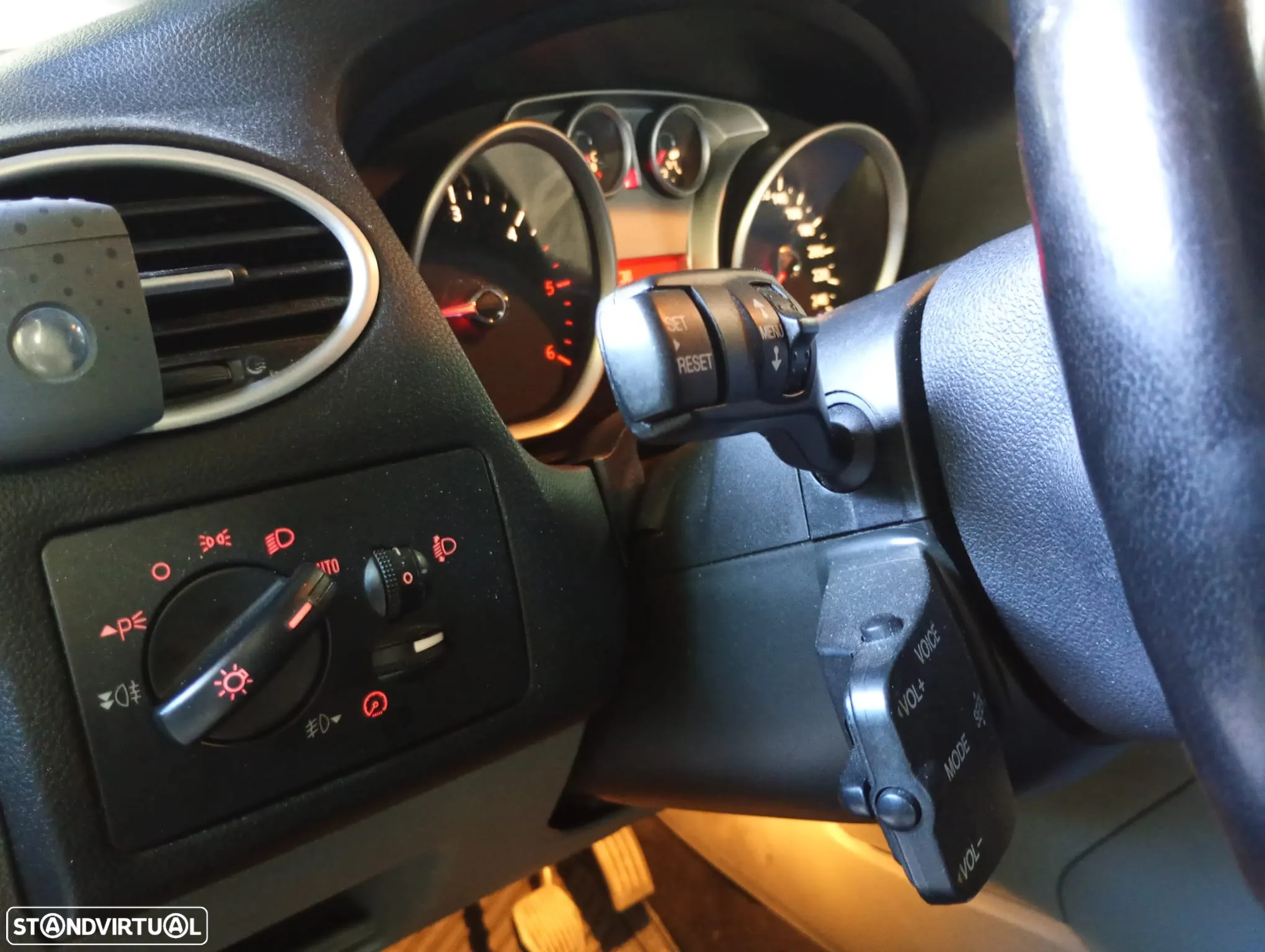 Ford Focus SW 1.6 TDCi Titanium - 15