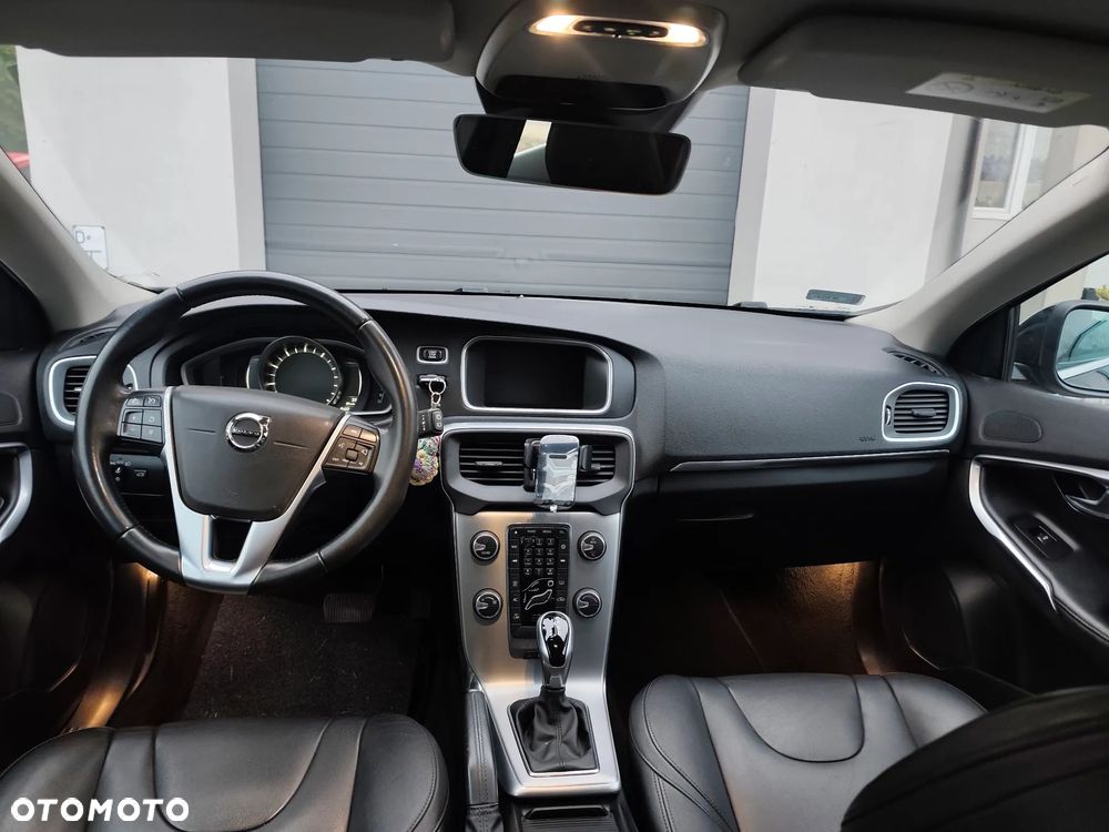 Volvo V40 T3 Geartronic Summum - 5