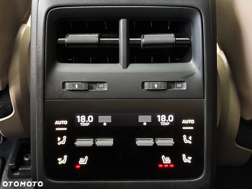 Porsche Macan - 34