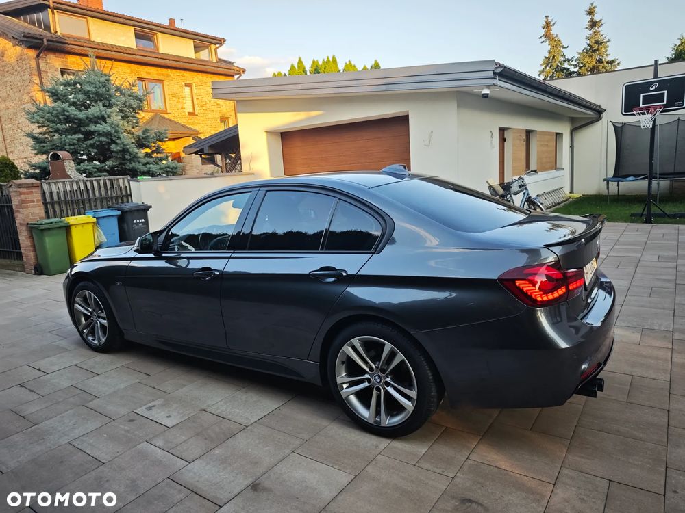 BMW Seria 3 328i M Sport - 34