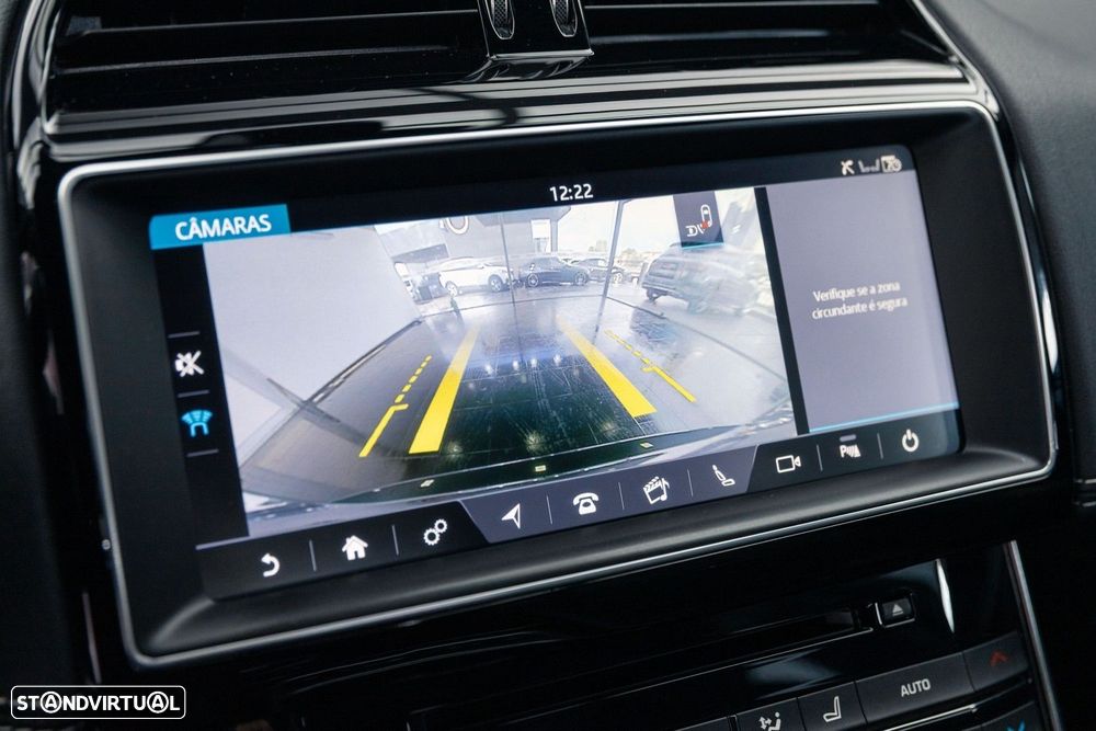 Jaguar XE 2.0 D R-Sport Aut. - 37