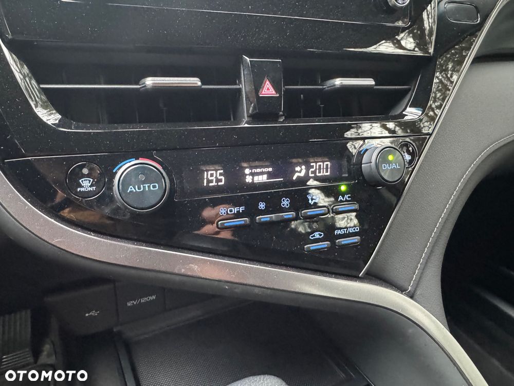 Toyota Camry 2.5 Hybrid Comfort CVT - 9