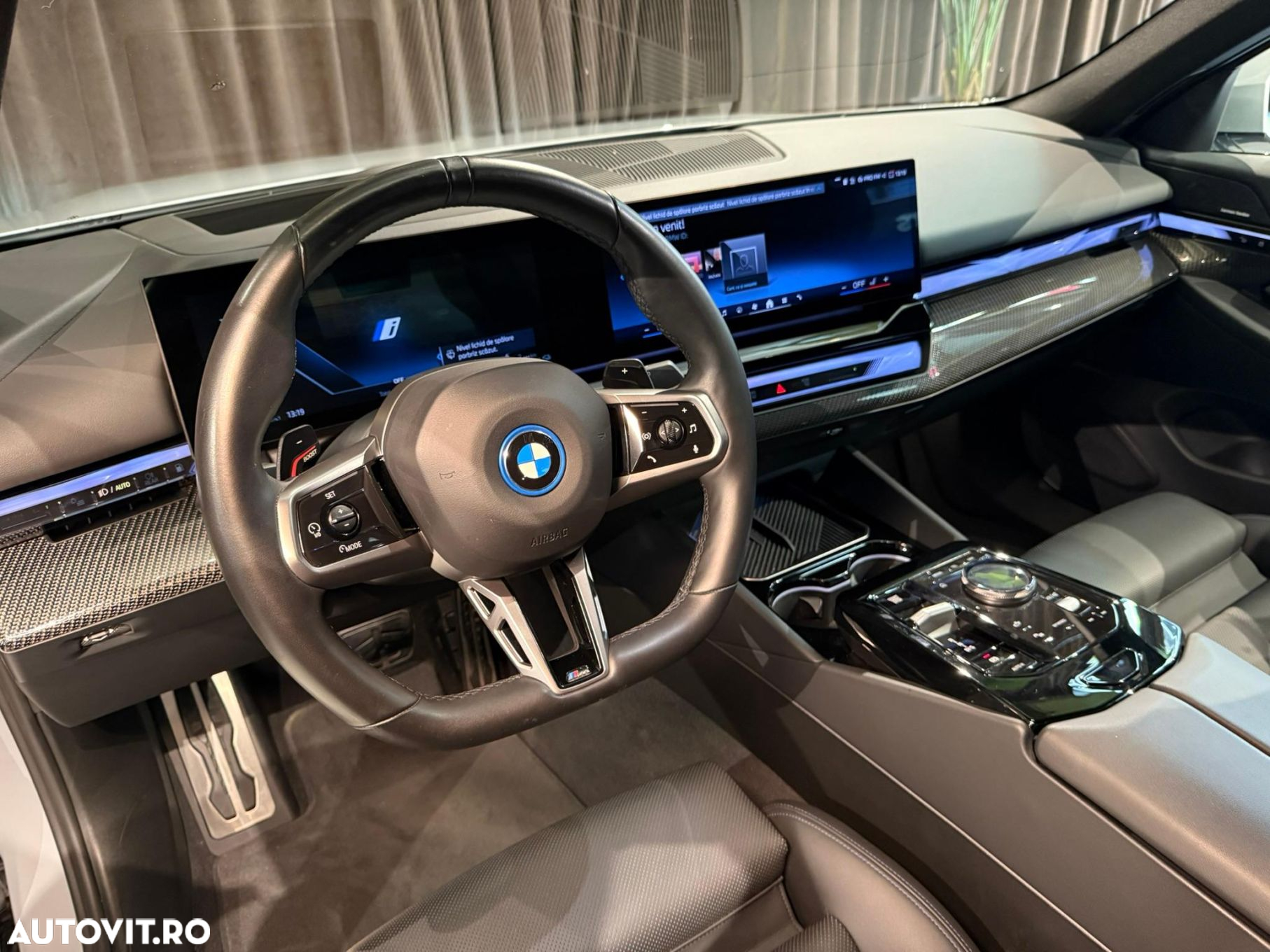 BMW Seria 5 550e xDrive Aut. - 11