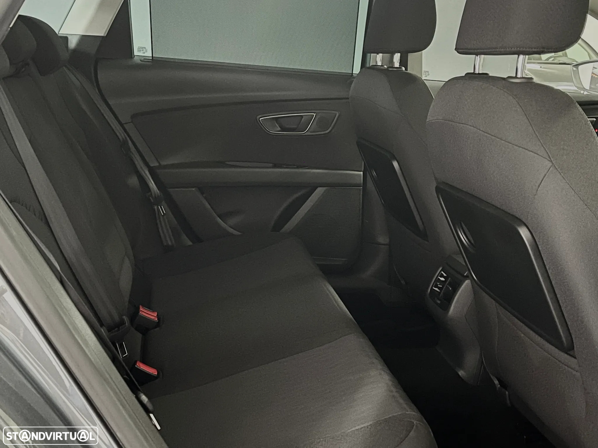 SEAT Leon ST 1.6 TDI Reference Ecomotive - 18