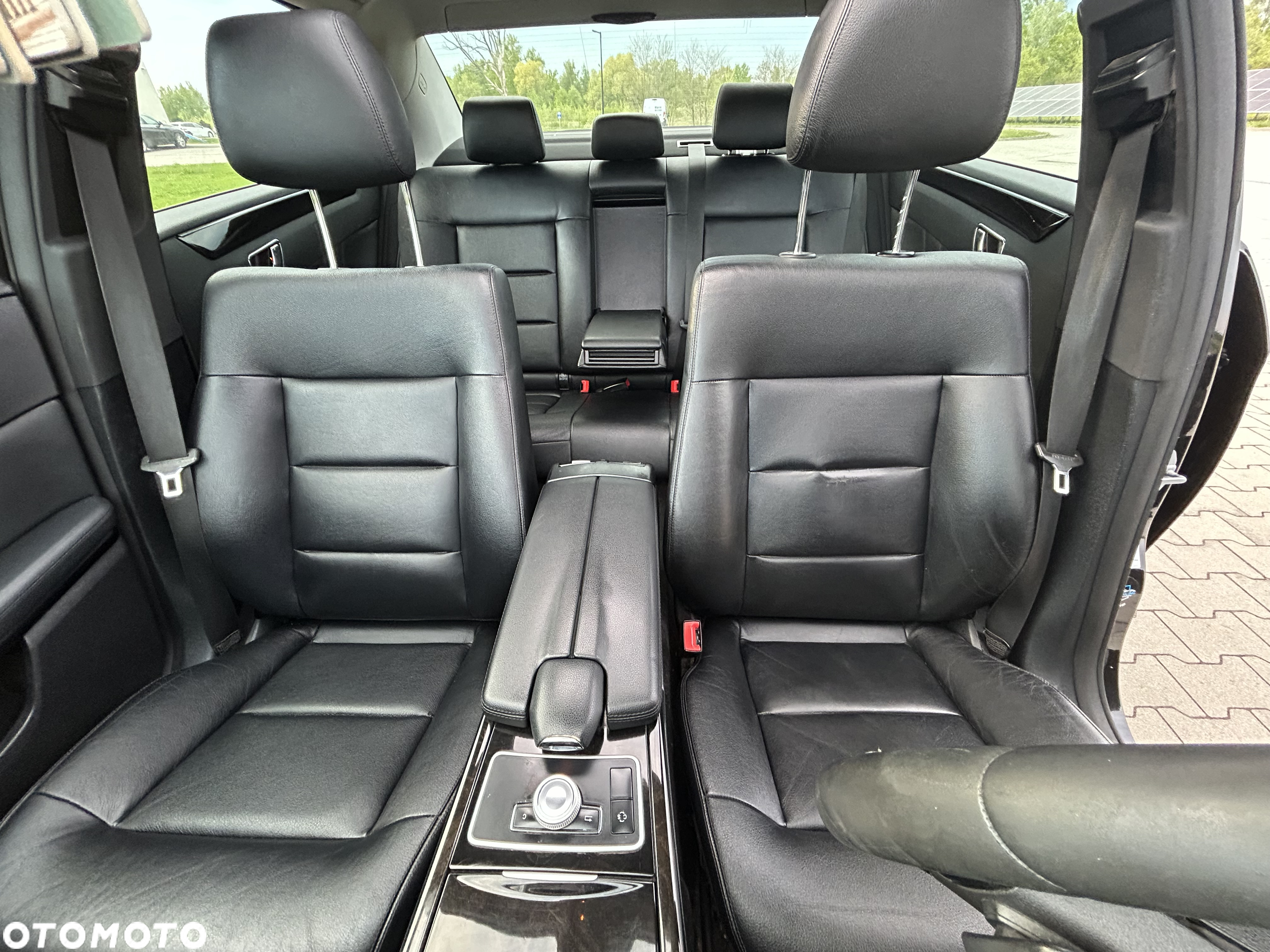Mercedes-Benz Klasa E 350 CDI BlueEff Avantgarde - 35