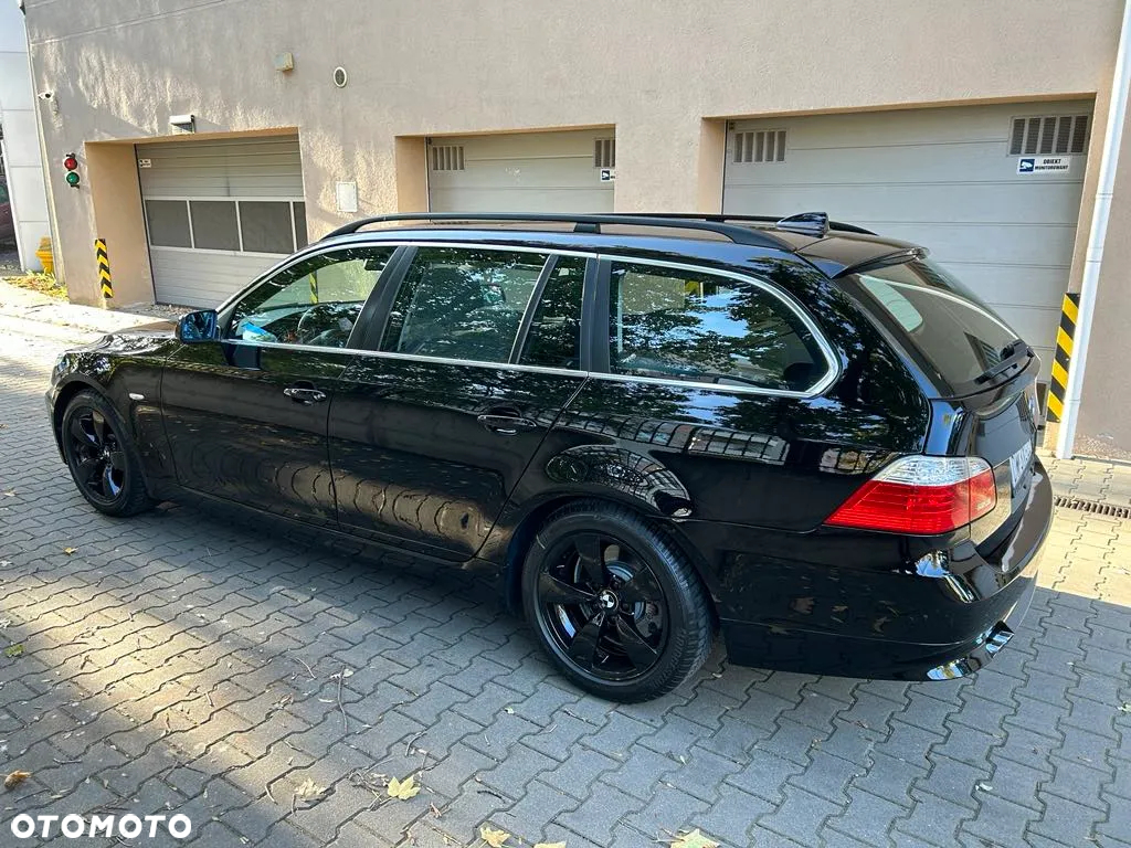 BMW Seria 5 525d Touring - 5