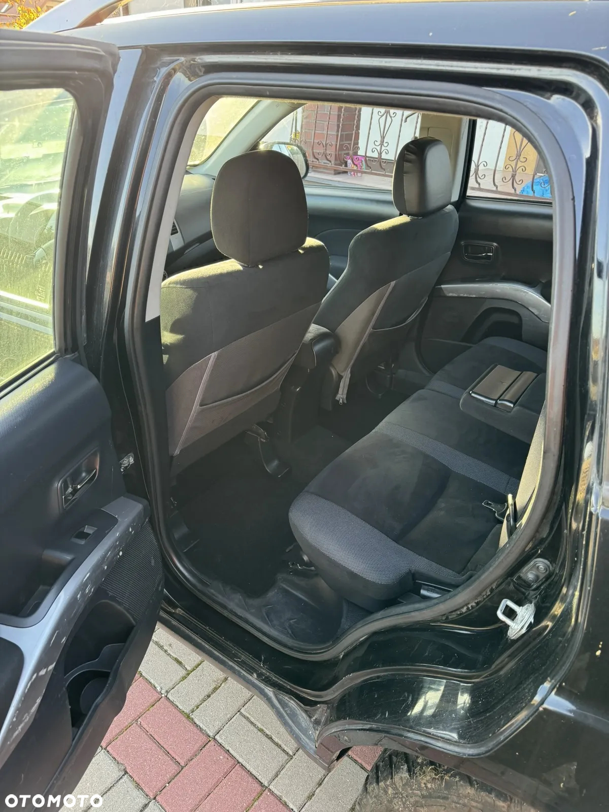 Mitsubishi Outlander 2.0 DI-D 4WD Instyle - 4