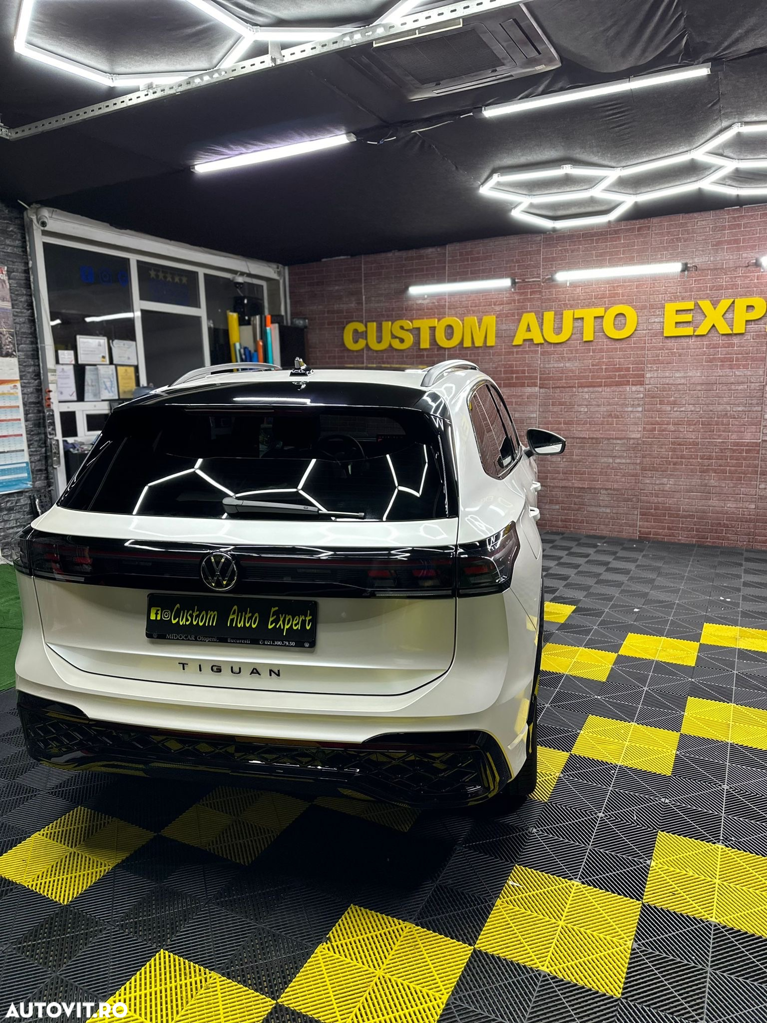Volkswagen Tiguan 2.0 TDI SCR DSG 4Motion R-Line - 7