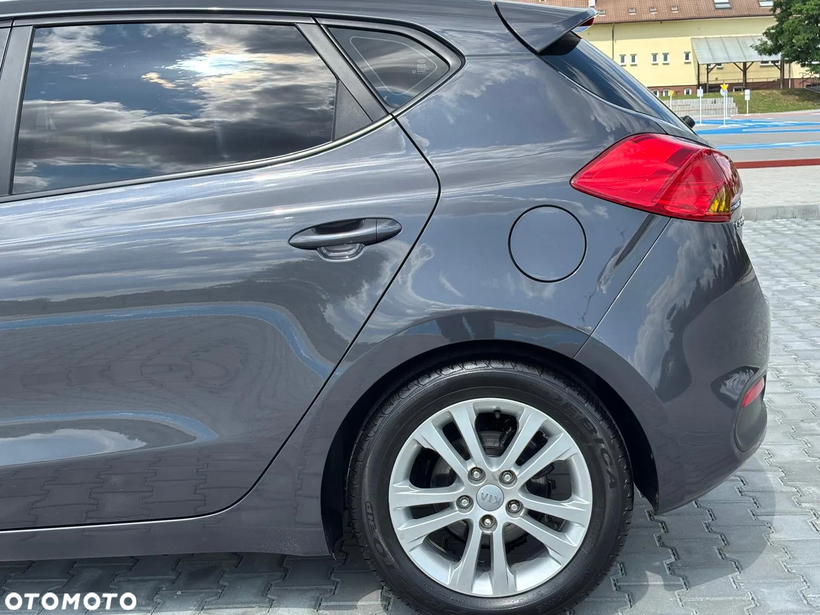 Kia Ceed 1.6 GDI Fifa World Cup Edition - 16