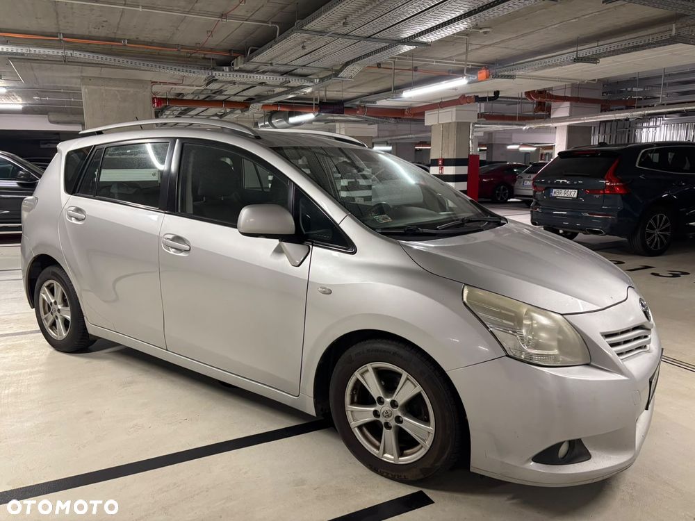Toyota Corolla Verso 2.2 D-4D Premium 7os - 6