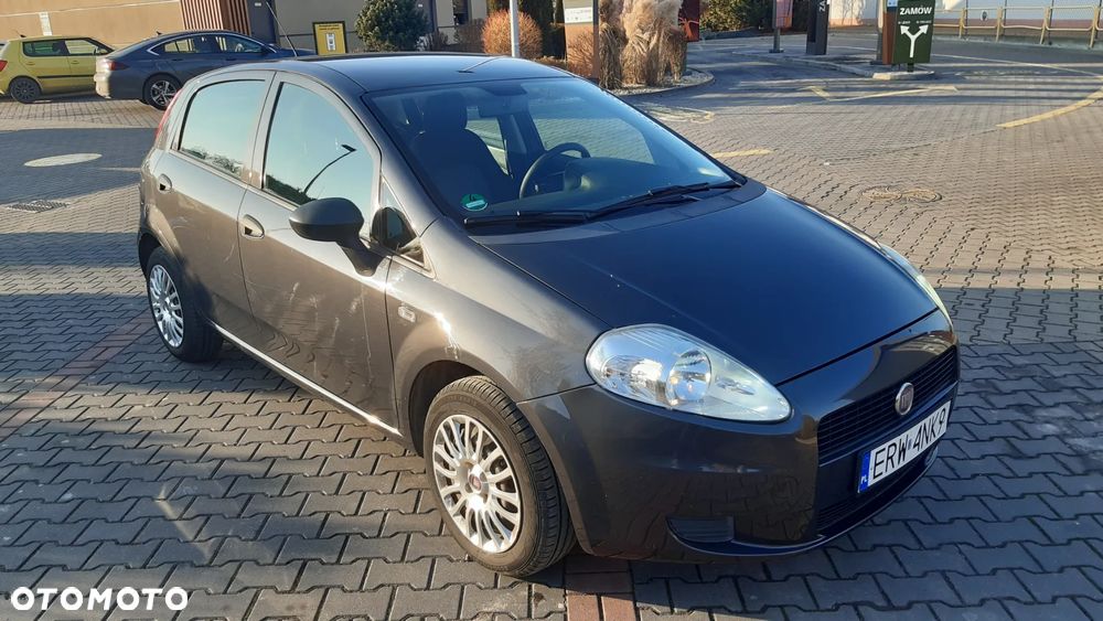 Fiat Punto 1.2 Young - 2