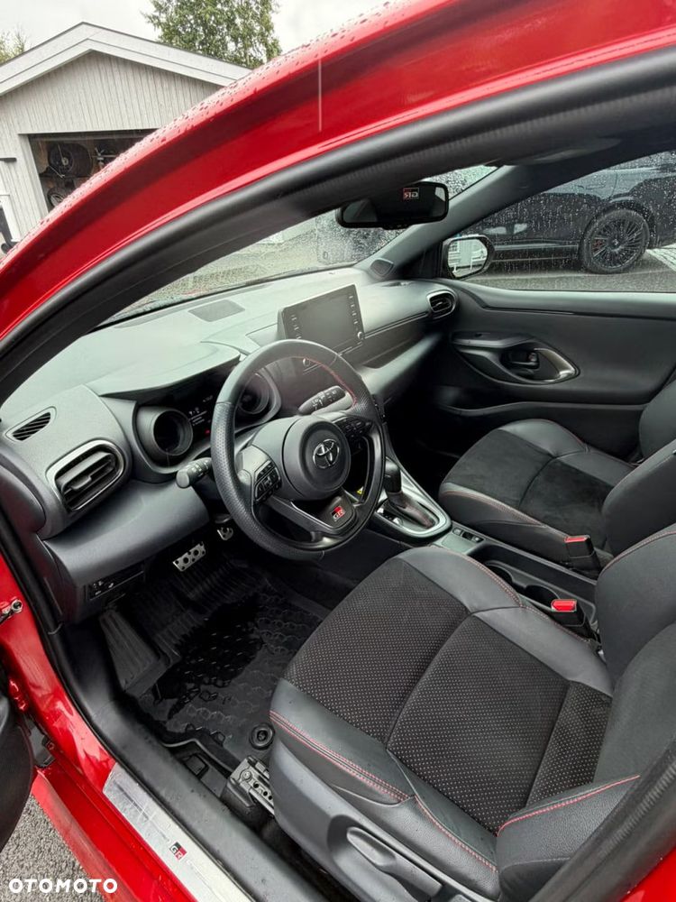 Toyota Yaris Hybrid 1.5 GR Sport - 11