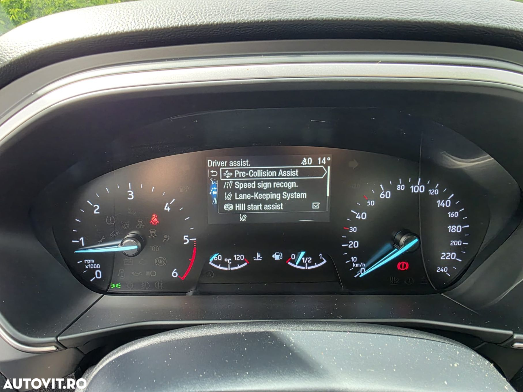 Ford Focus - 13