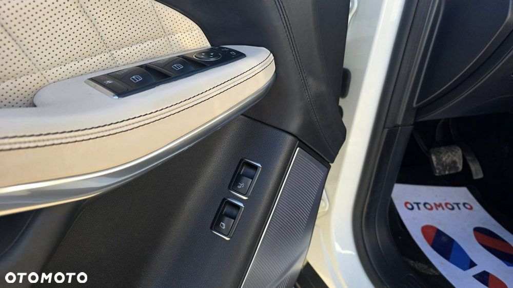 Mercedes-Benz GL - 26