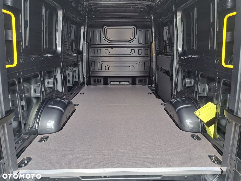 Volkswagen Crafter - 10