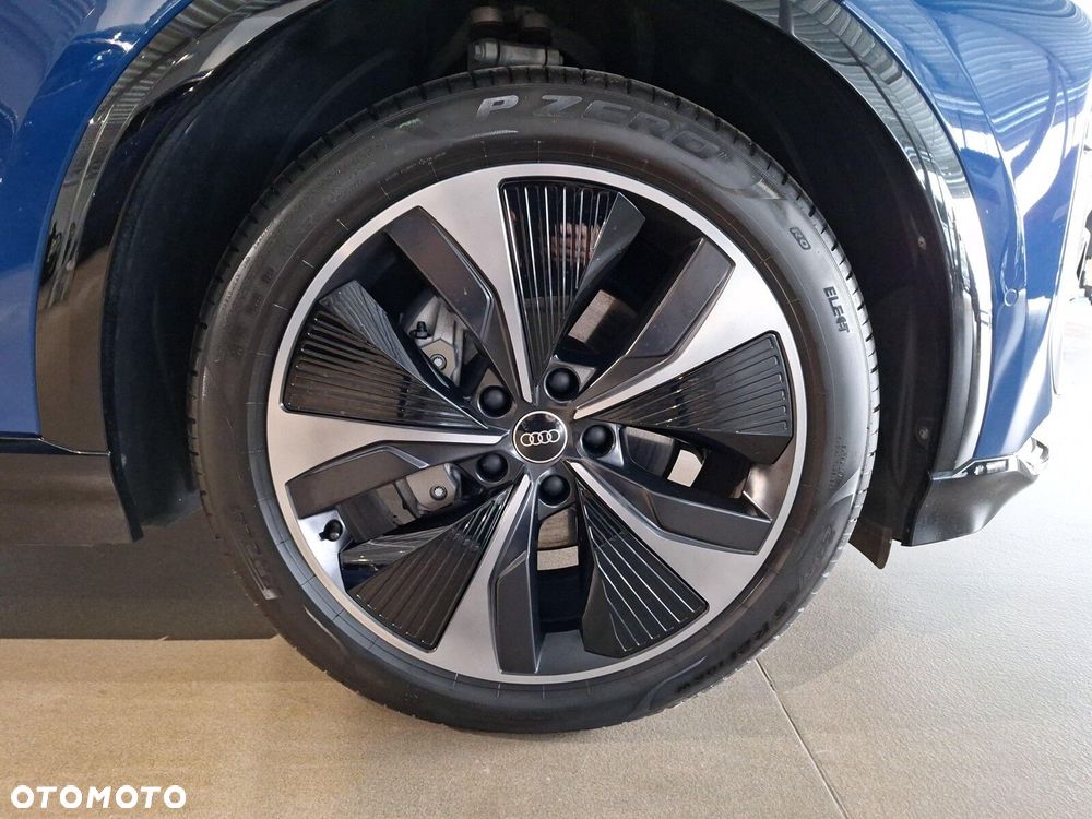 Audi Q6 e-tron - 29