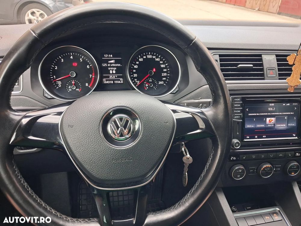 Volkswagen Jetta - 7