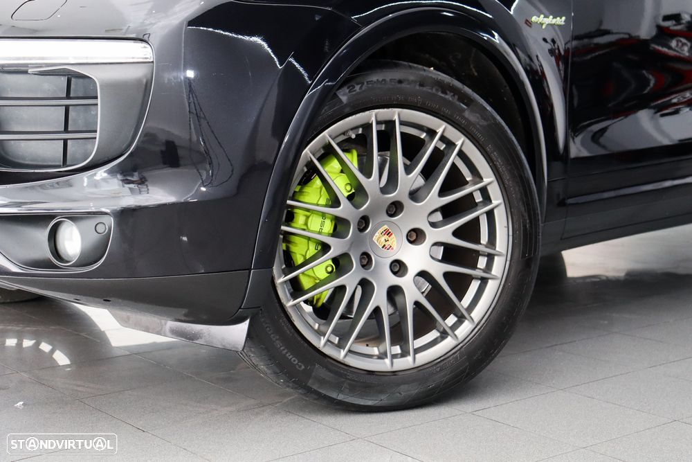 Porsche Cayenne - 38