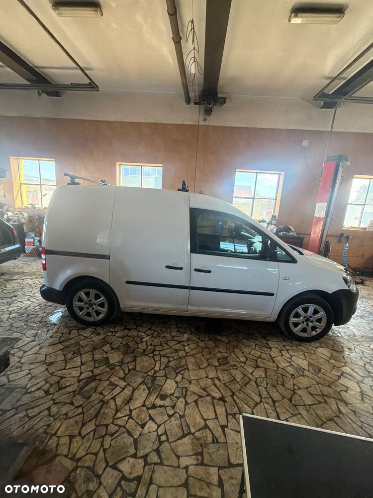 Volkswagen Caddy - 4