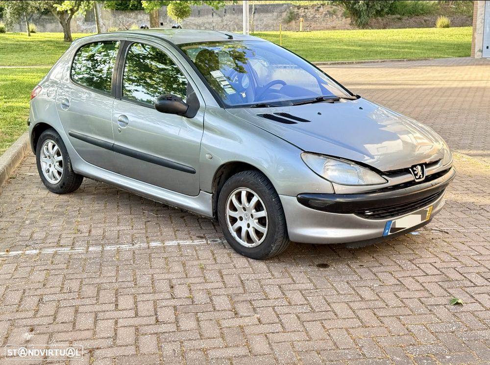Peugeot 206 1.1 Color Line - 4