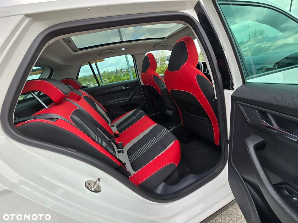 Skoda Fabia 1.0 TSI Monte Carlo - 12