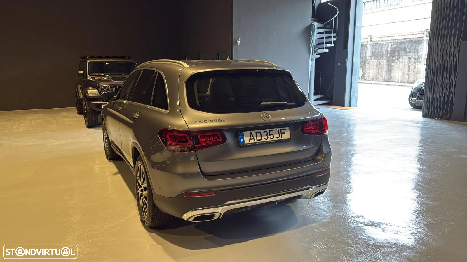 Mercedes-Benz GLC 300 e 4Matic - 4
