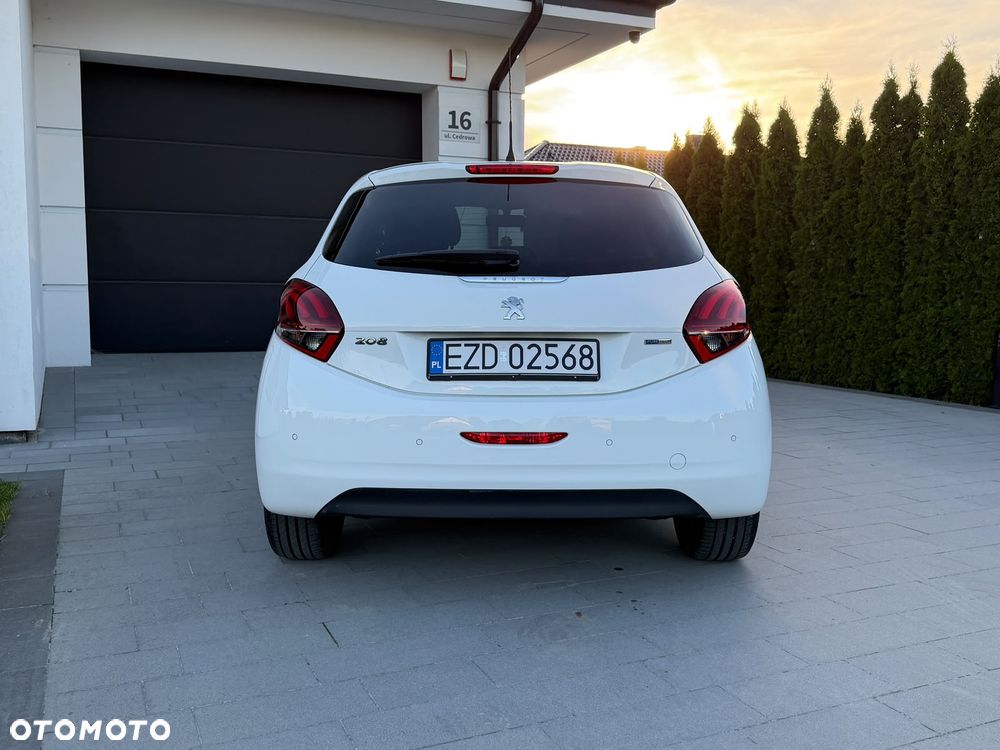 Peugeot 208 1.2 PureTech Style - 17