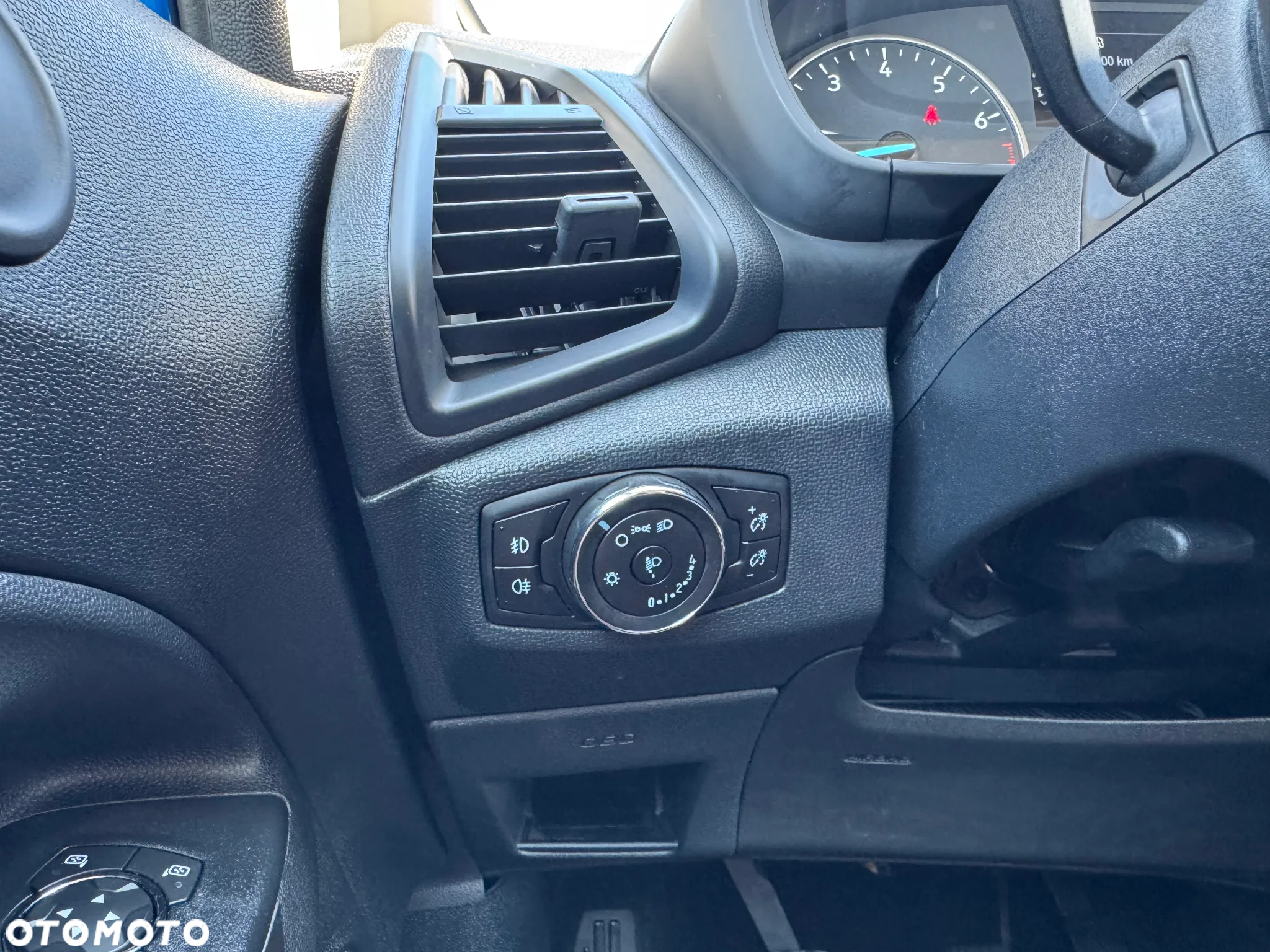 Ford EcoSport 1.0 EcoBoost TITANIUM - 19