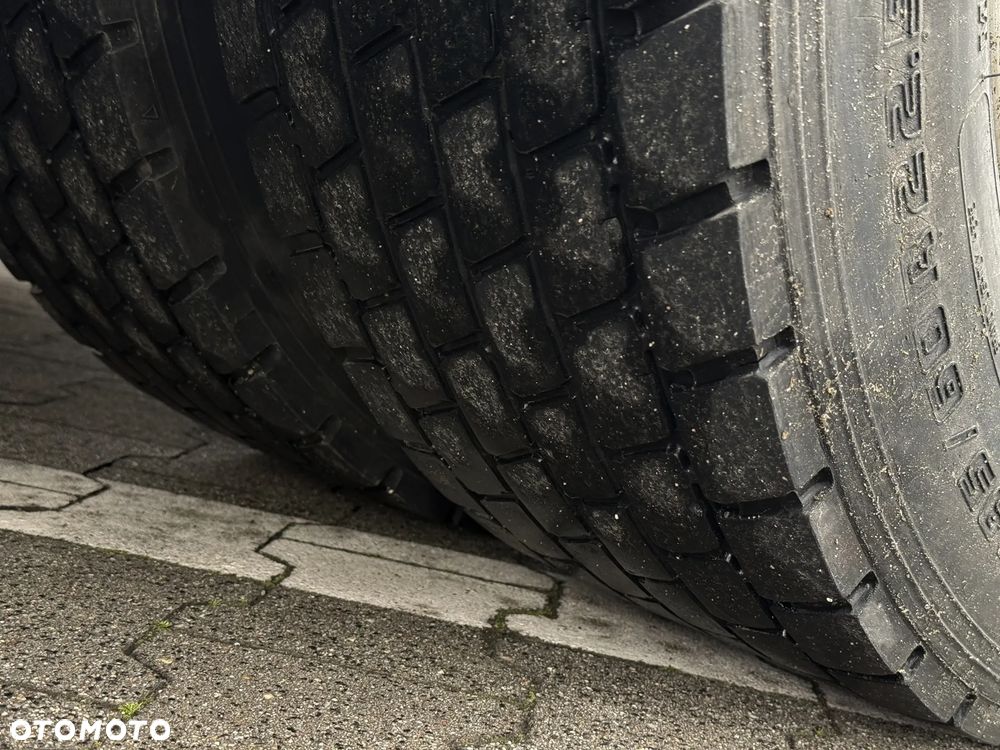Mercedes-Benz ACTROS F 1836 / PRZESTRZENNY 60M3 / 7,75 M / SALON PL - 13