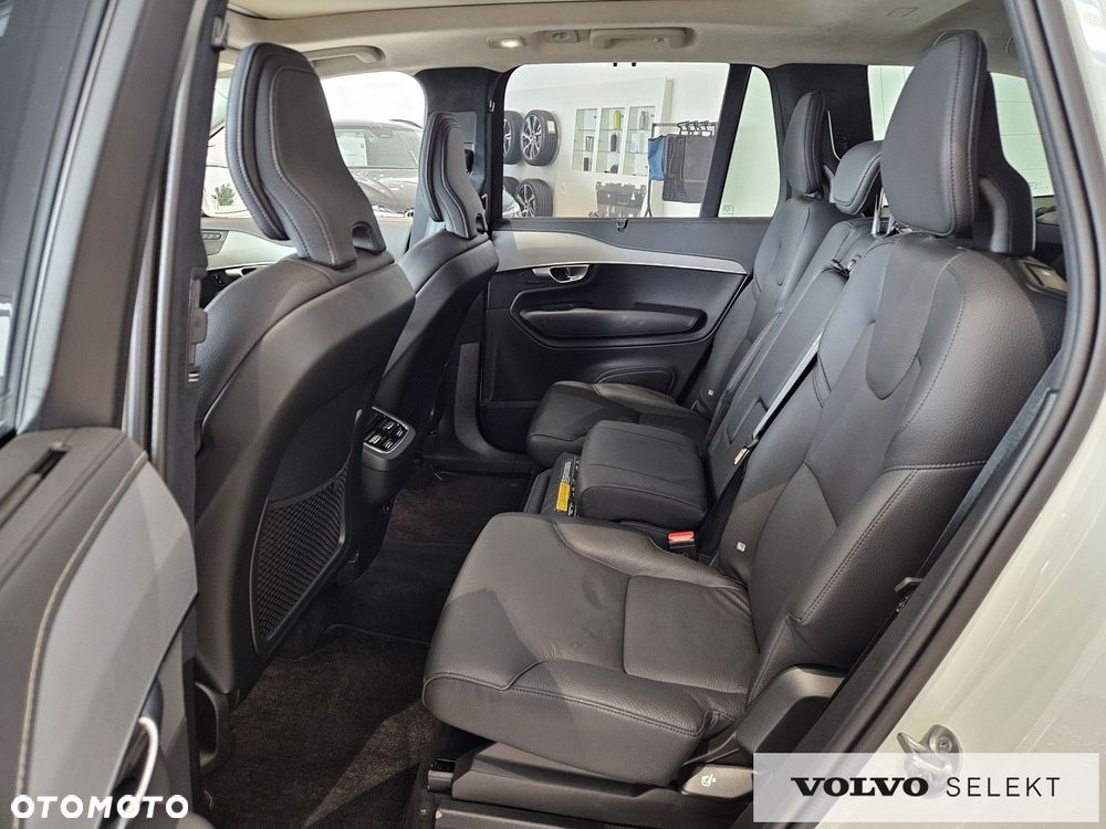 Volvo XC 90 - 25
