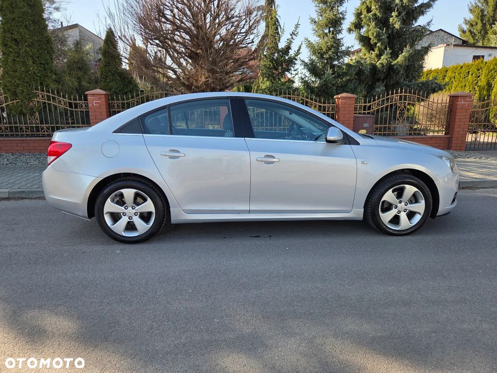 Chevrolet Cruze 2.0 LT - 10
