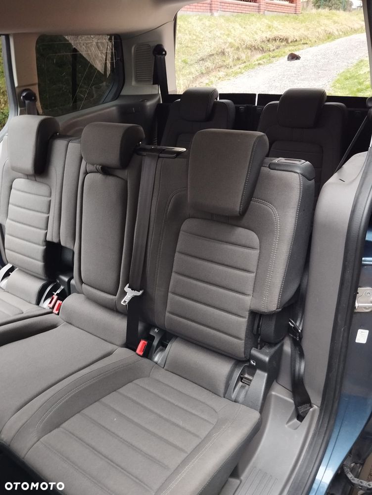 Ford Tourneo Connect Grand - 21