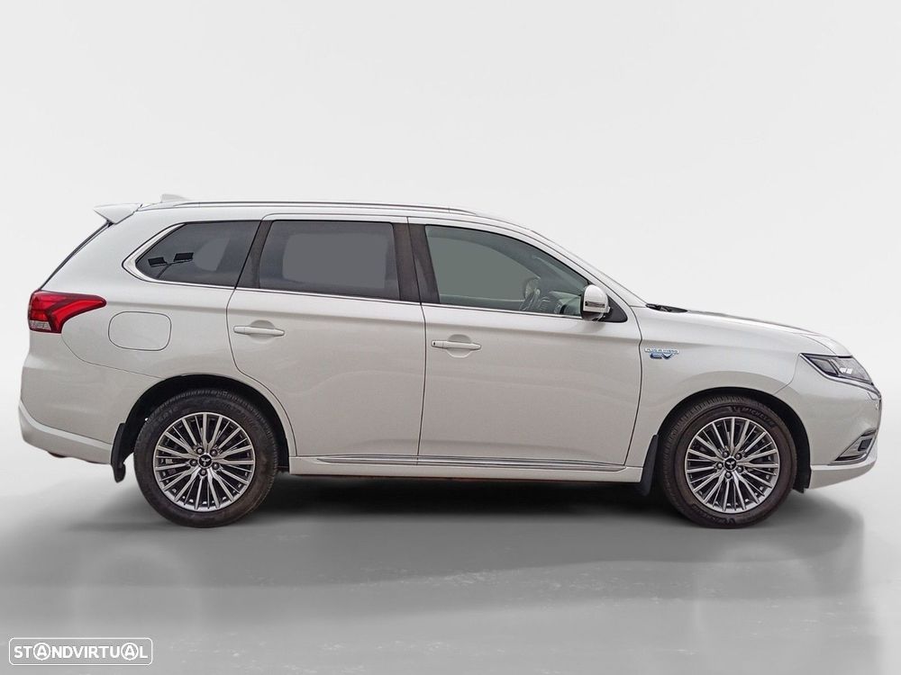 Mitsubishi Outlander 2.4 Intense - 6