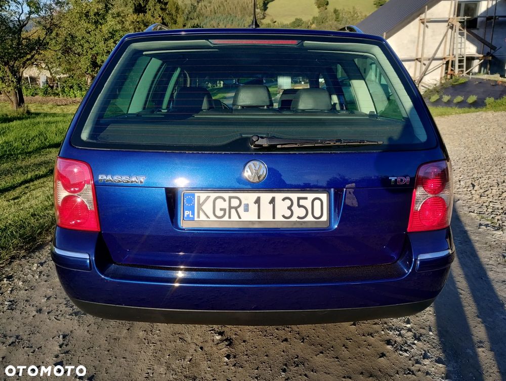 Volkswagen Passat 2.5 TDI Highline - 8