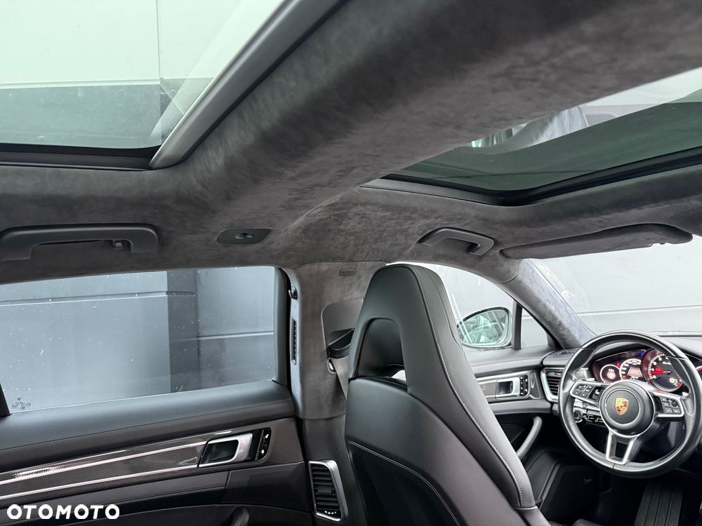 Porsche Panamera Turbo - 5