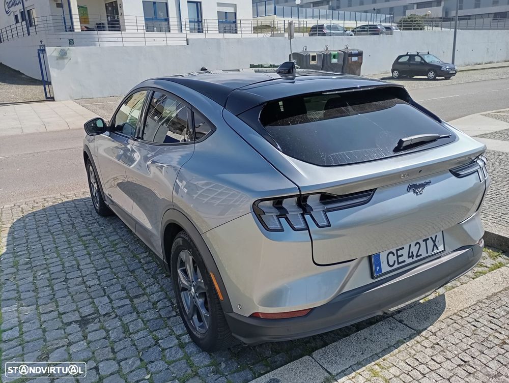 Ford Mustang Mach-E 75.7 kWh Premium AWD - 4