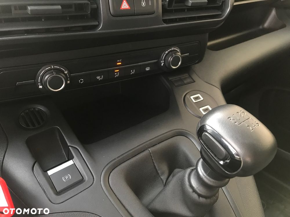 Toyota Proace City - 32