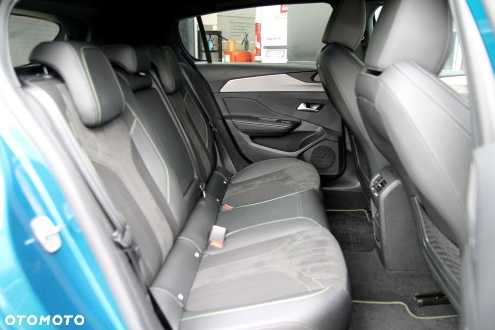 Peugeot 308 1.2 PureTech GT S&S EAT8 - 32